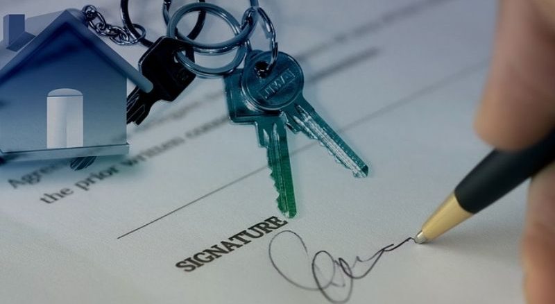 Wohnobjekte und Gewerbeimmobilien in Norddeutschland - Wie unterstützt ein Immobilienmakler den Verkauf?