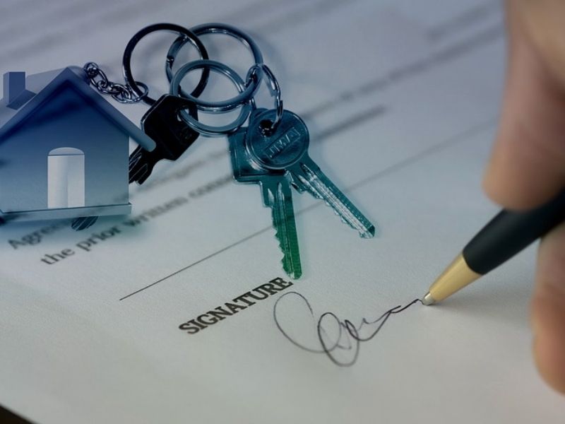 Wohnobjekte und Gewerbeimmobilien in Norddeutschland - Wie unterstützt ein Immobilienmakler den Verkauf?