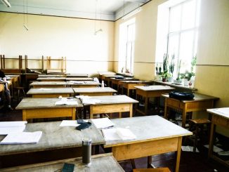 Stickig, schimmlig, klimaschädlich: Neues Aktionsbündnis fordert Sanierungsoffensive für Schulgebäude