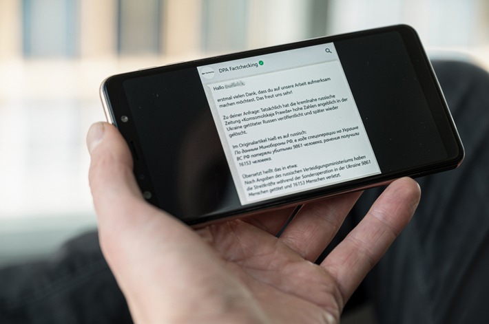 „Ist das echt?“ dpa-Factchecking auf WhatsApp