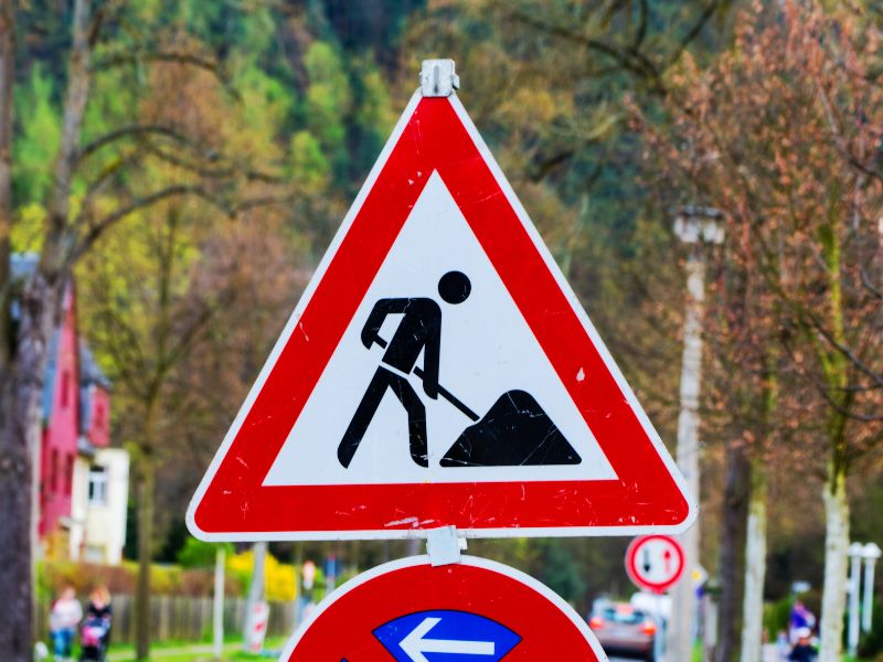 Asphaltierungsarbeiten im Etzhorner Weg
