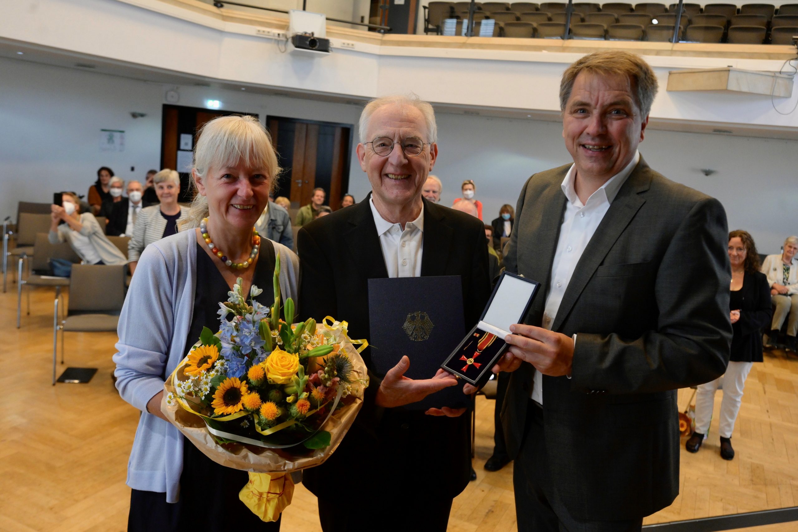 Professor Zieger erhält Bundesverdienstkreuz