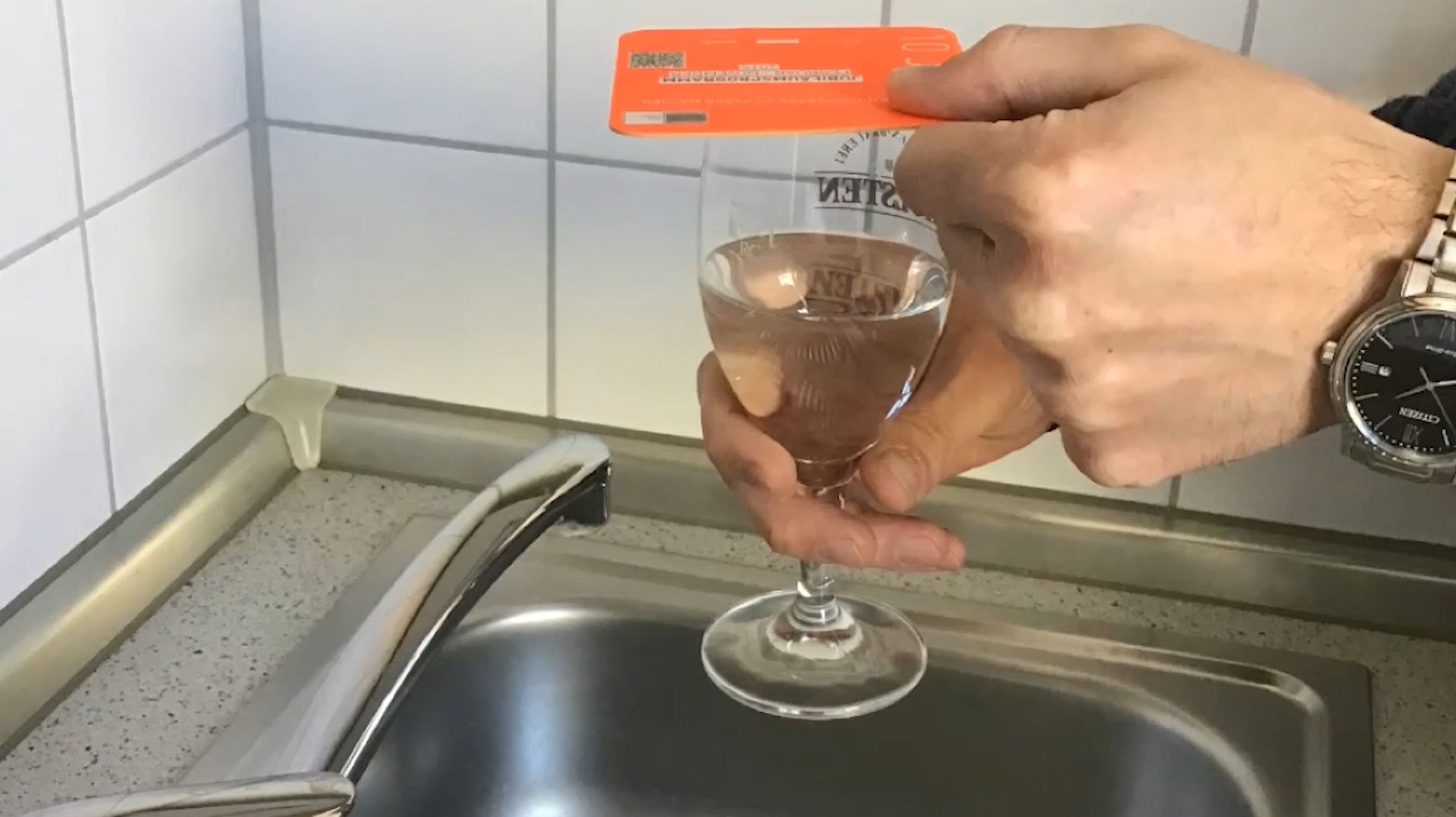 „Science@home“ macht auf facebook und Instagram Lust auf Wissenschaft