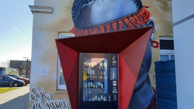„Wein-Box“ abgebaut: Jugendschutz verhindert unkontrollierten Zugang zu Alkoholverkaufsautomaten