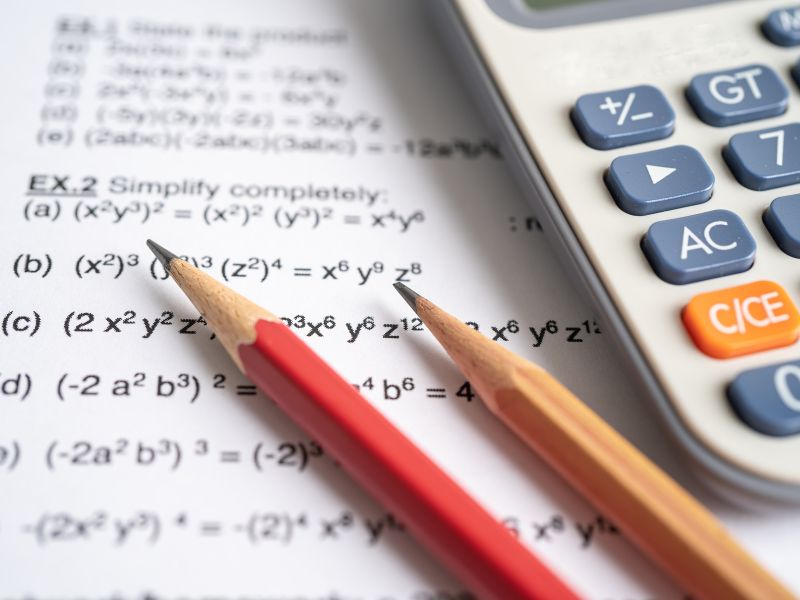 Beginn des Schuljahres 2022/2023: Land startet mit Projekt „Mathematik-Mentorinnen und -Mentoren an Grundschulen"