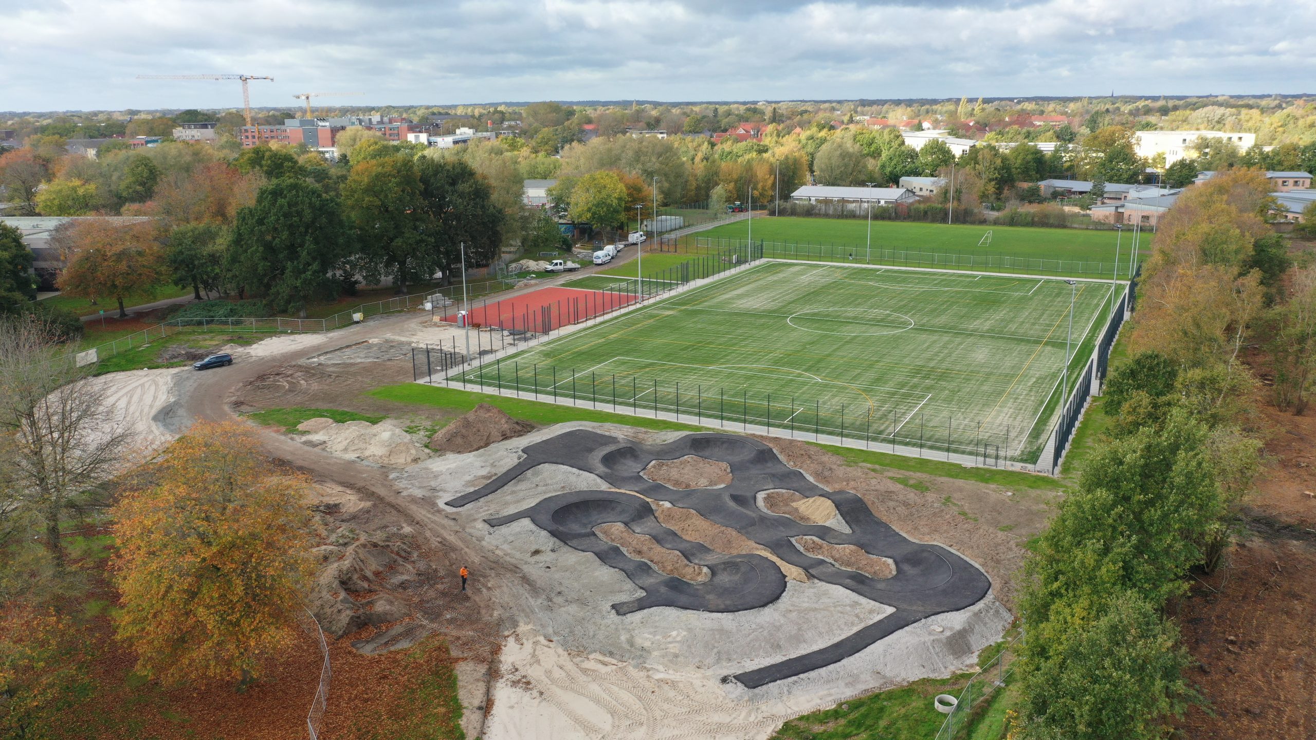 An der Brandenburger Straße wird ab jetzt auf Kunstrasen gespielt