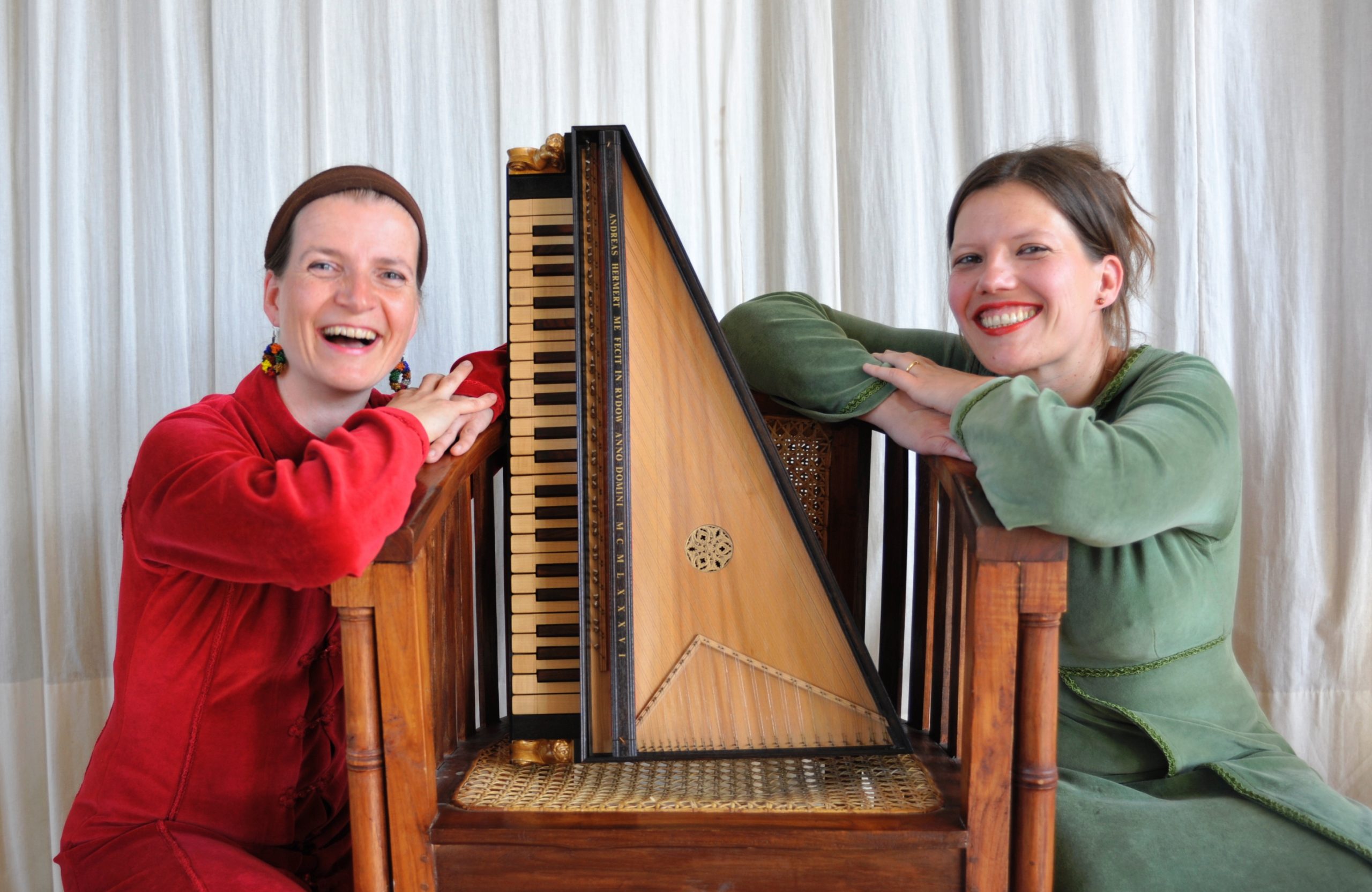 Dialogkonzert mit Musik, Kostümen und szenischem Spiel: Berliner Duo gastiert in Oldenburg