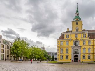 Universität vergibt 75 Deutschlandstipendien