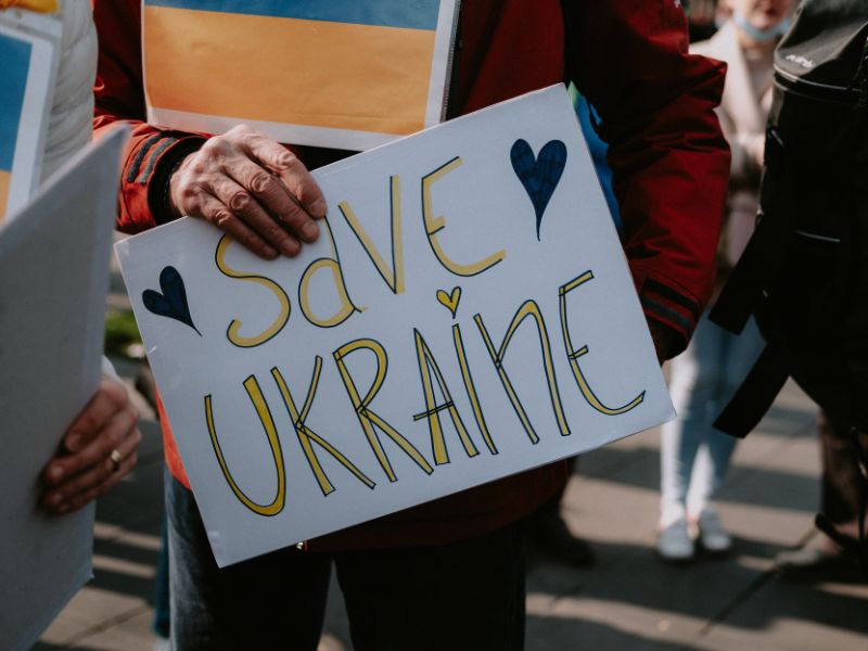 Rekordergebnis bei NDR Benefizaktion "Hand in Hand für Norddeutschland": knapp acht Millionen Euro, um Folgen des Ukraine-Kriegs zu lindern