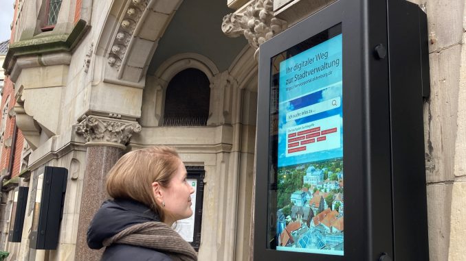 Immer up to date: Digitale Displays am Rathaus und Pferdemarkt