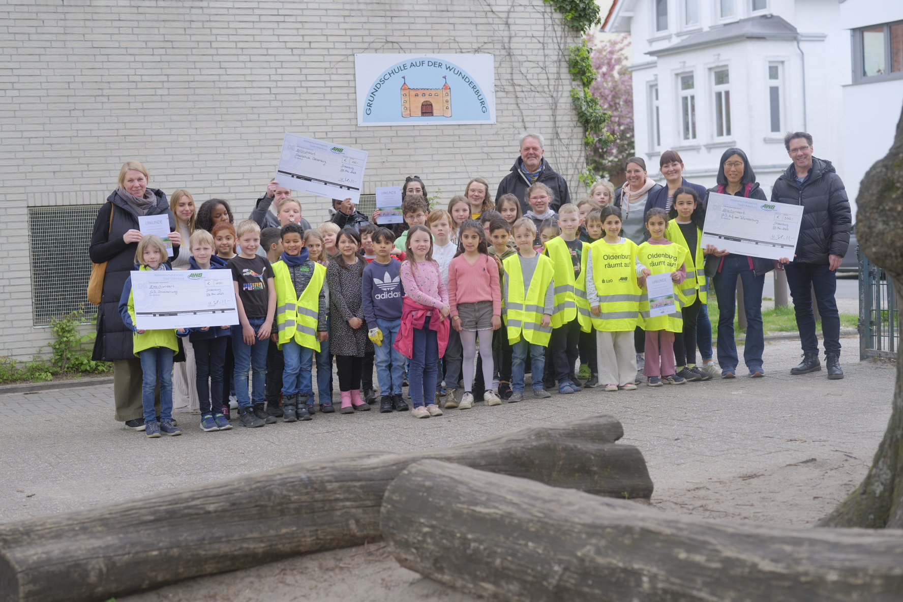 Oldenburg räumt auf 2023: Schulen nehmen Geldpreise entgegen