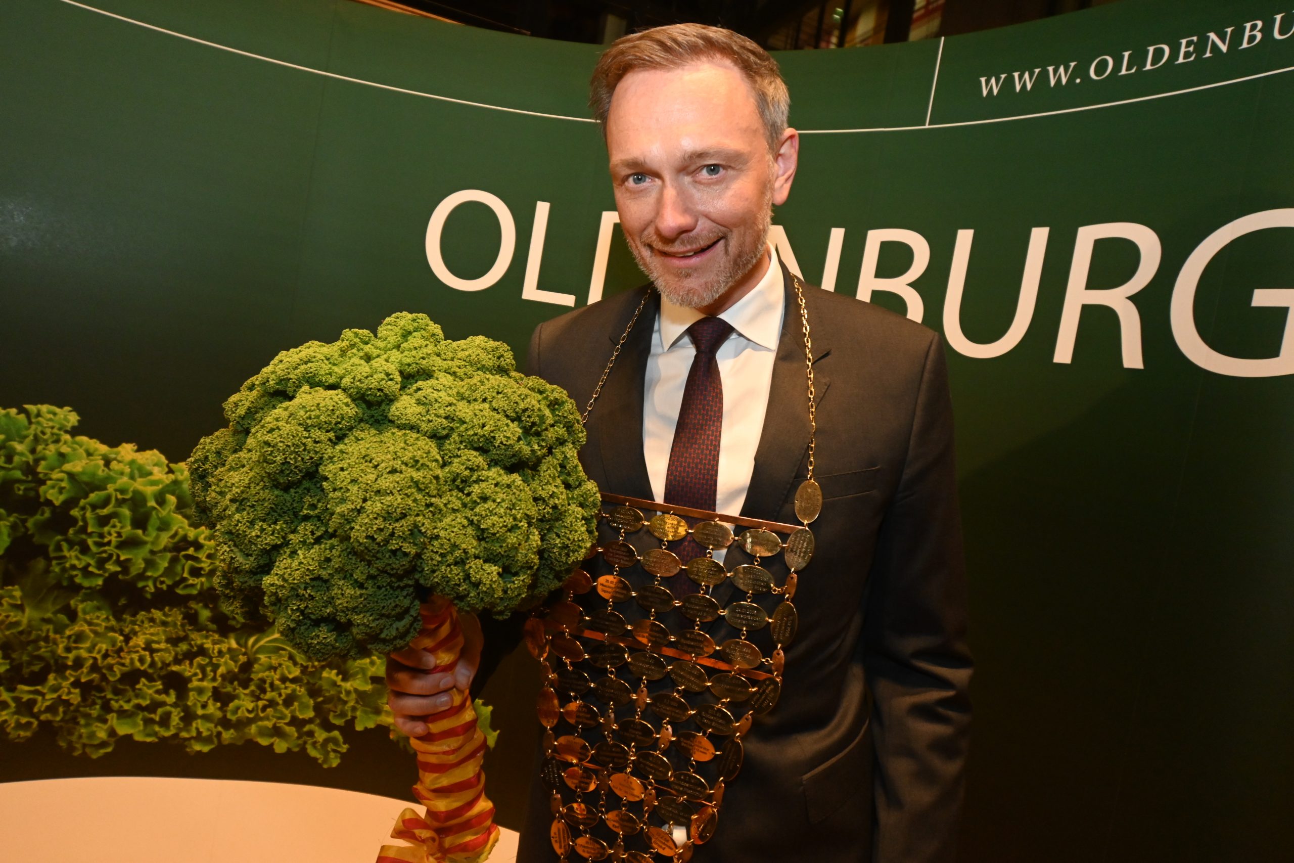 Grünkohlmajestät Christian Lindner zu Gast in Oldenburg