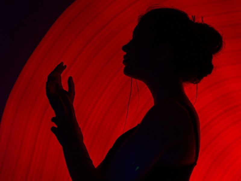„Abschied nehmen“. Die neue Lesereihe am Theater Bremen startet mit Annie Ernaux‘s „Eine Frau“