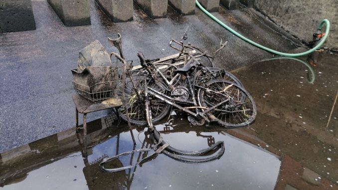 Müll in Gewässern: NLWKN fischt jährlich große Mengen Abfall aus niedersächsischen Flüssen