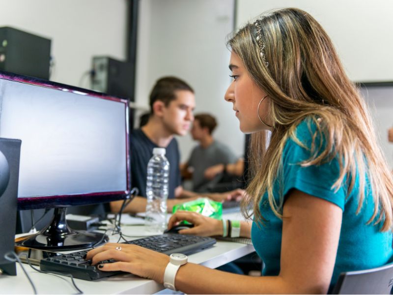 „Koggethon - die lange Nacht der Informatik“ lädt zum Programmieren rund um die Kogge ein