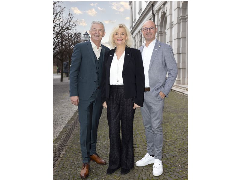 Geschwister Albers sind Familienunternehmer des Jahres 2023 - Auszeichnung der INTES Akademie für Familienunternehmen