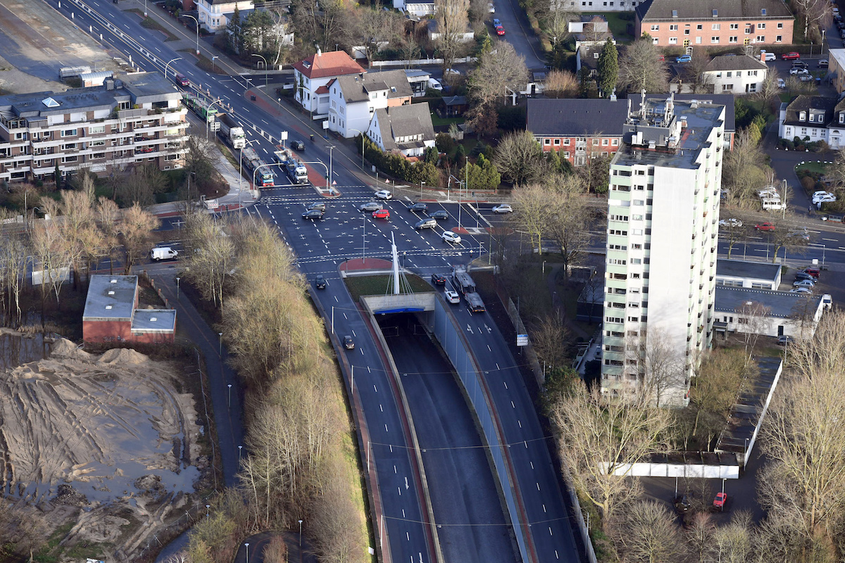Der Tunnel öffnet zum Bürgerfest