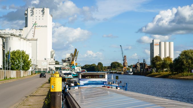 Oldenburger Hafen blickt mit großer Sorge in Richtung Elsfleth