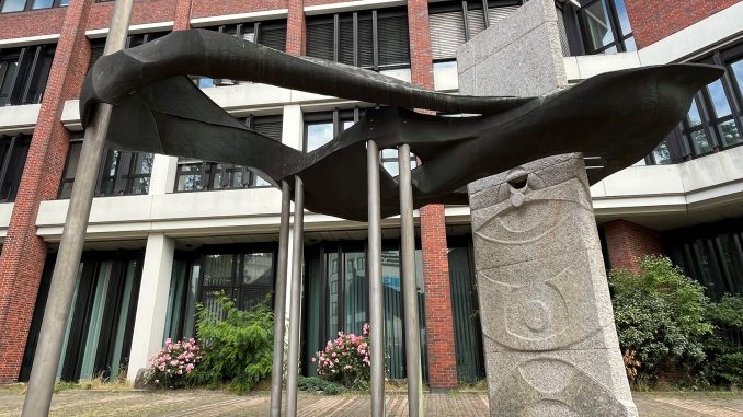 Skulptur an der Moslestraße erstrahlt in neuem Glanz