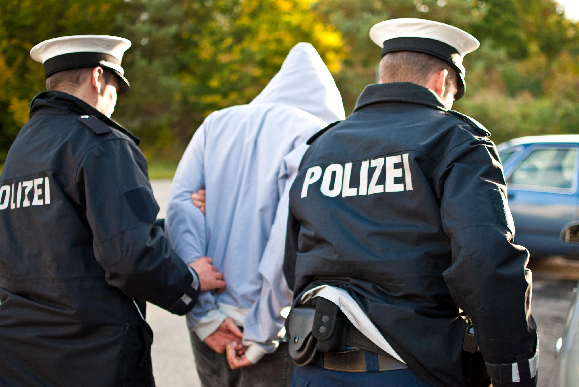 Großeinsatz gegen mutmaßliche Betrügergruppierung