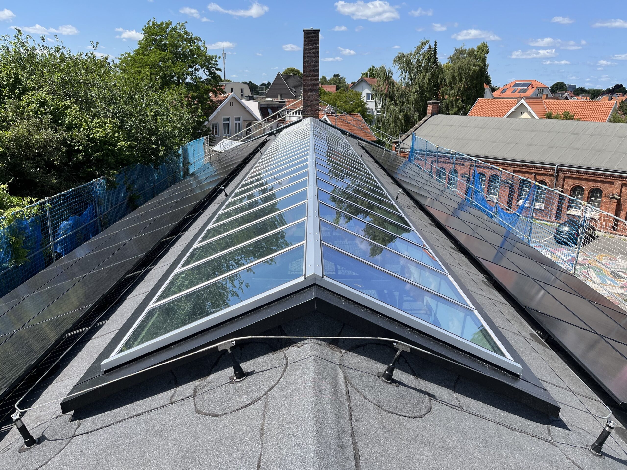 Baustelle „Alte Maschinenhalle“ läuft mit Sonnenstrom