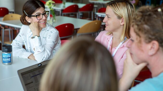 Plätze frei bei Informatica Feminale und Ingenieurinnen-Sommeruni Plätze frei bei Informatica Feminale und Ingenieurinnen-Sommeruni